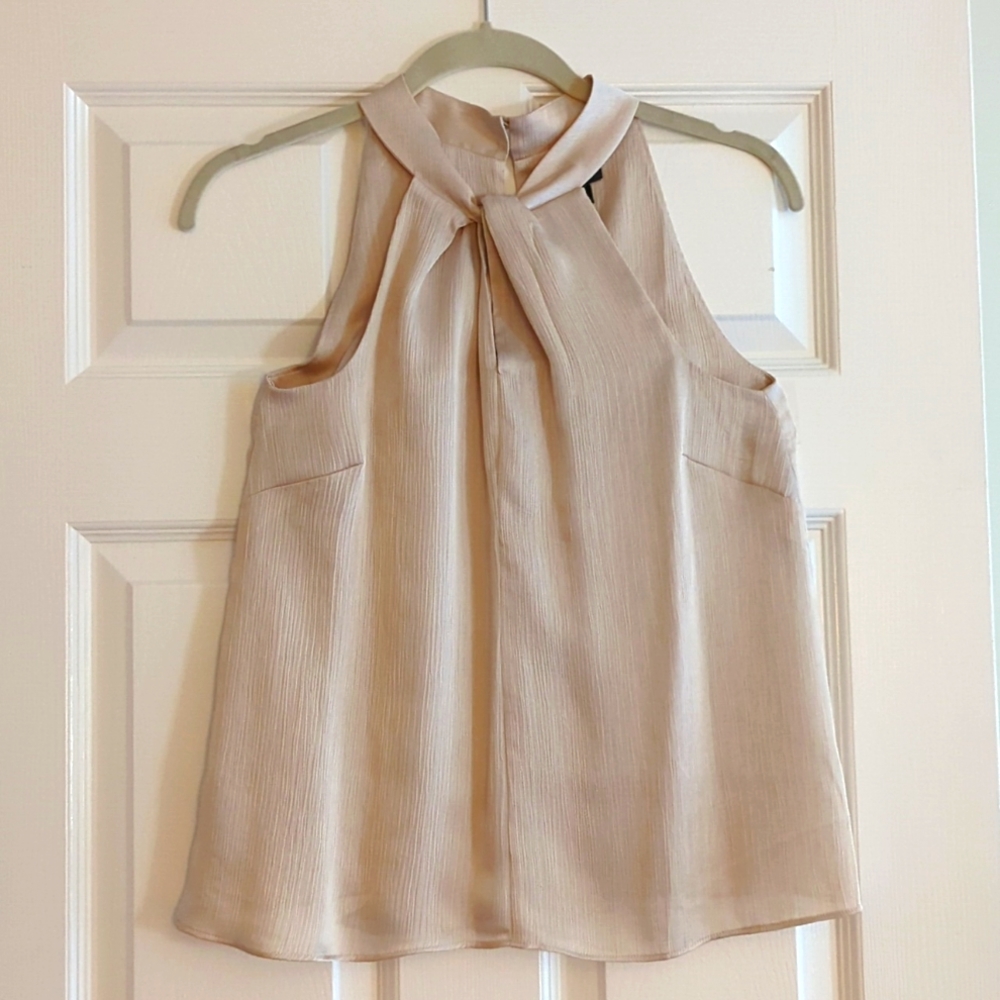 Ann Taylor spring/summer top, x small. Beige